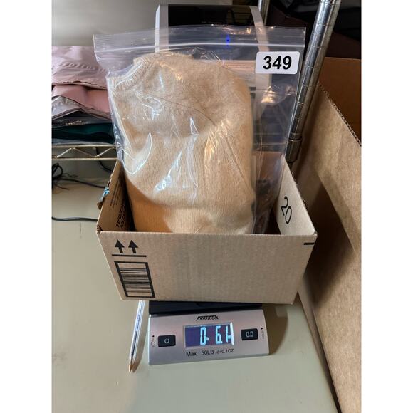 VINTAGE 90s Abercrombie Wool Blend Sweater Cream Pink Size M Preppy Minimalist - Picture 12 of 12